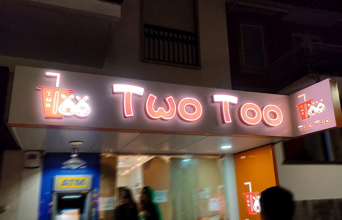 Two Too 01 1