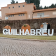 Reclamo monobloco luminoso com estrutura Freguesia de Guilhabreu